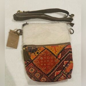 NWT Clea Ray crossbody / clutch cowhide and carpet boho bag with removable strap